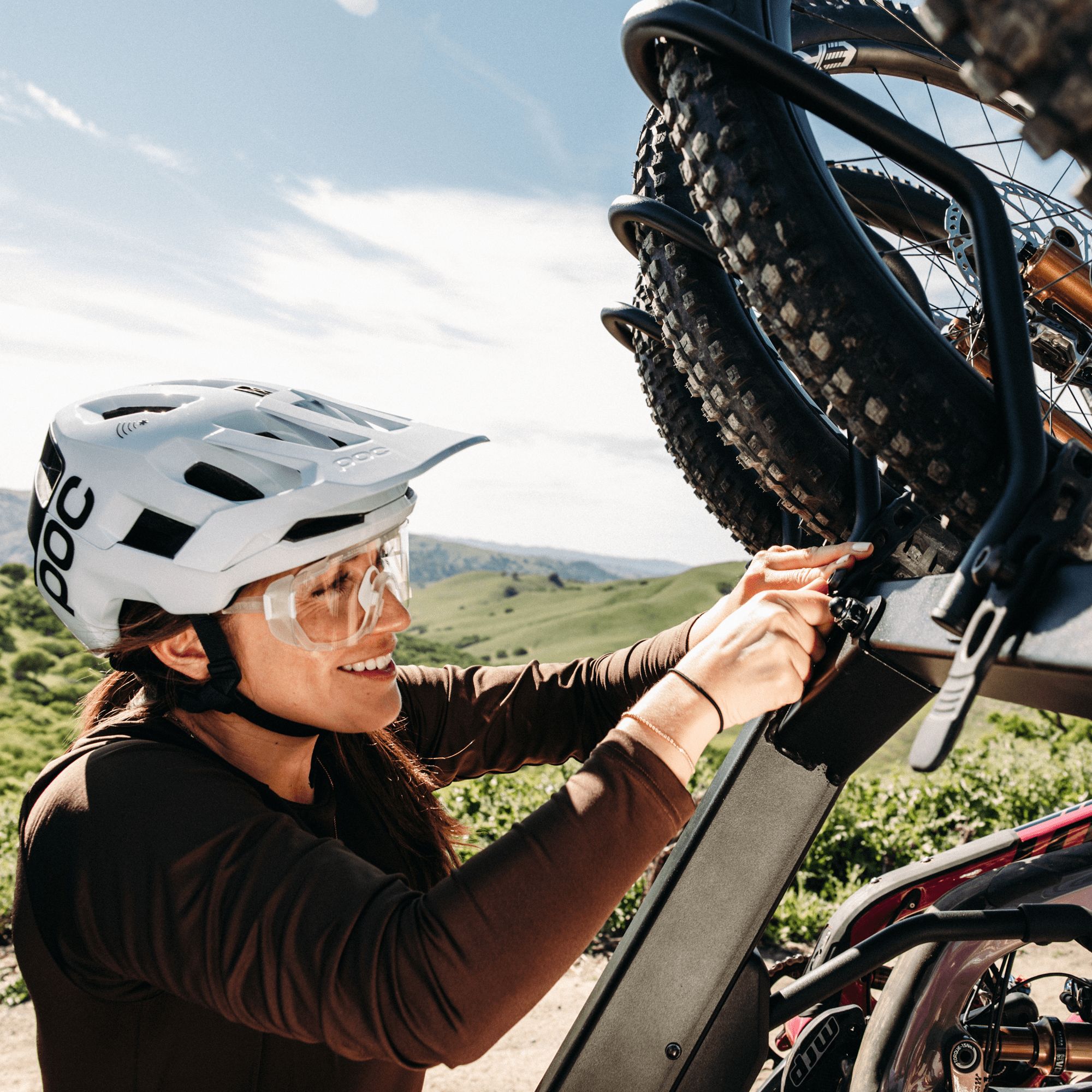 Thule ReVert Vertical 6-Bike Rack product image