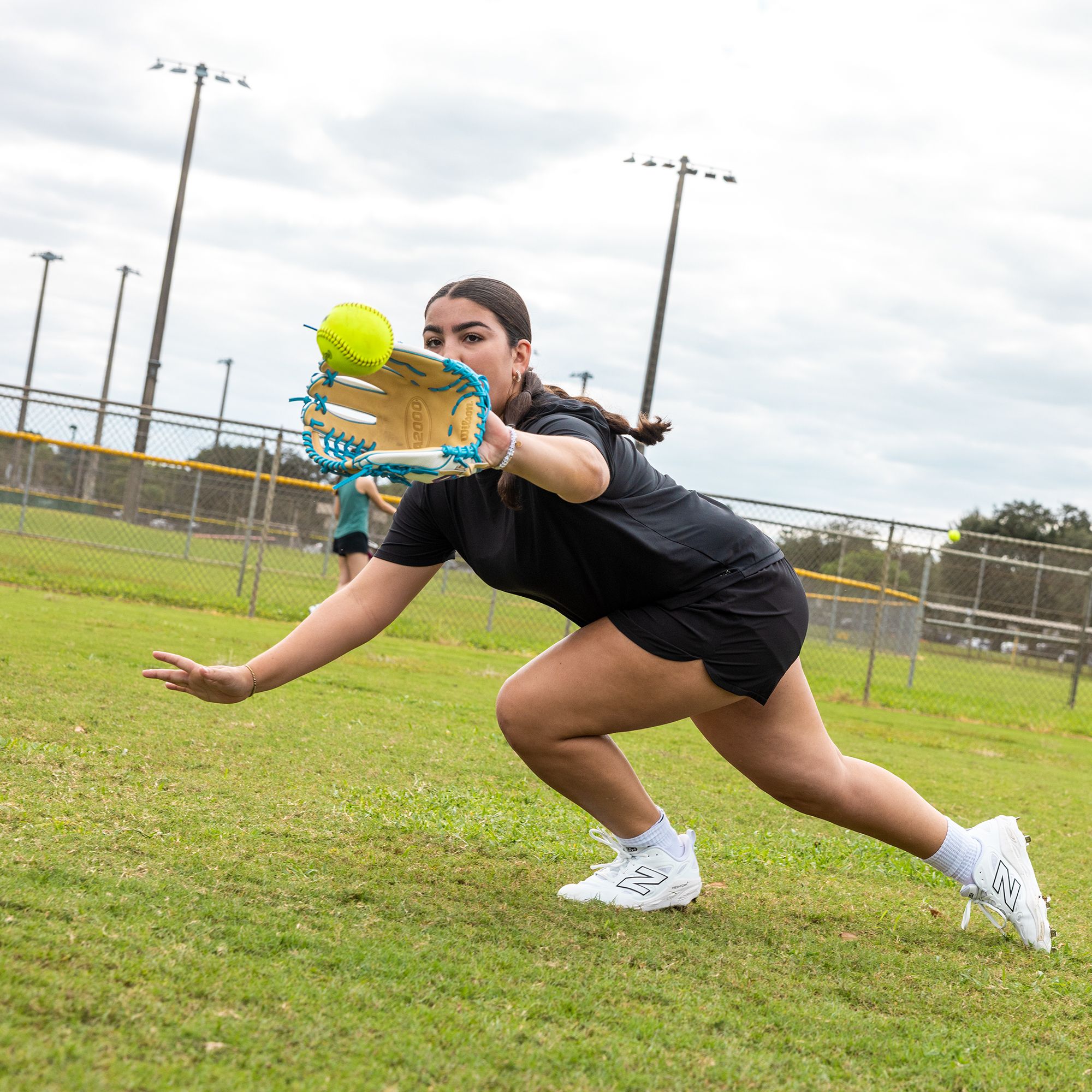 New Balance Women's Fresh Foam X VELO v4 Metal Fastpitch Softball Cleats product image