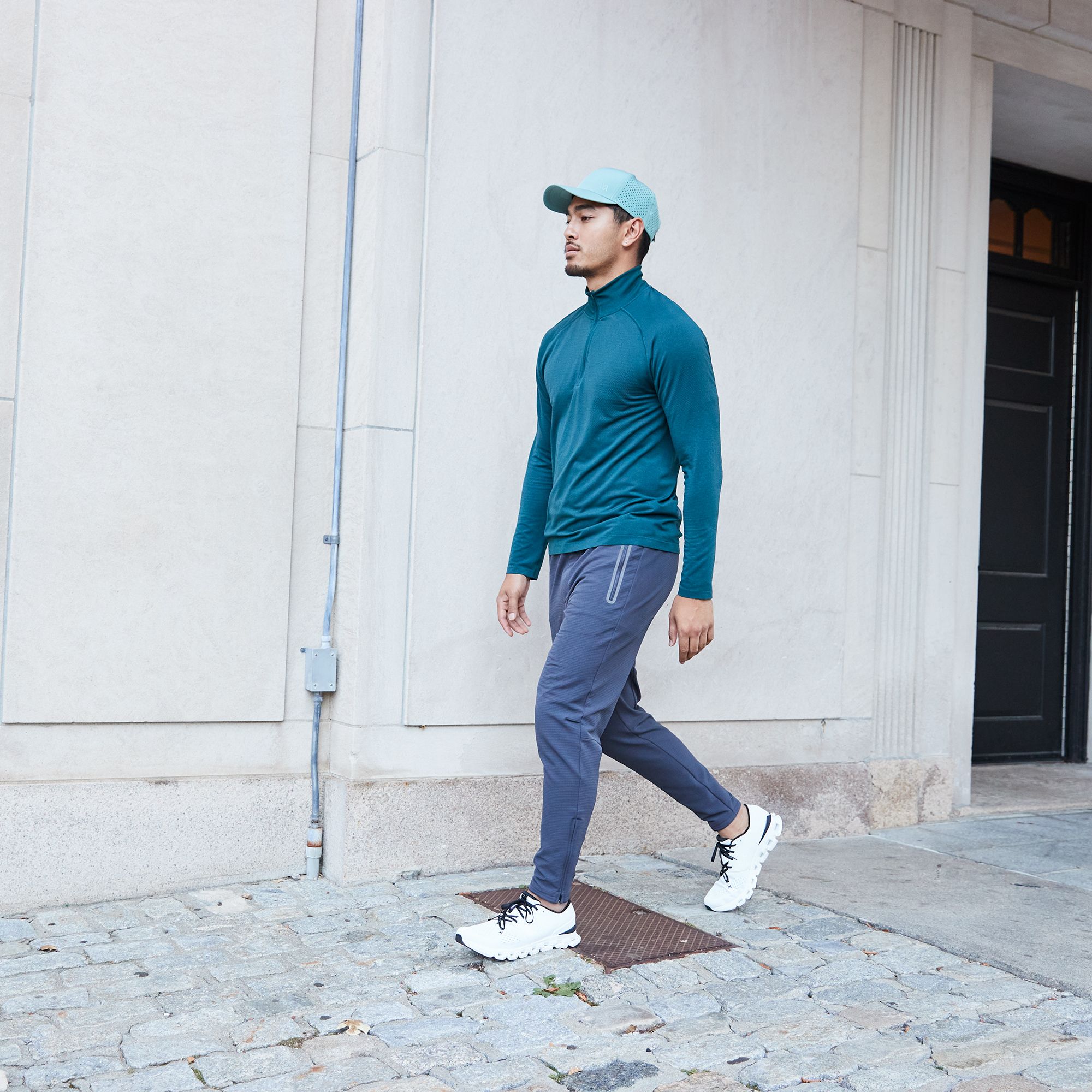 VRST Men's Circuit Seamless 1/4 Zip Pullover product image