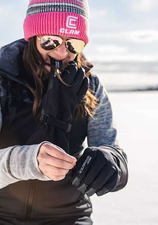 Clam Outdoors Women's Extreme Glove