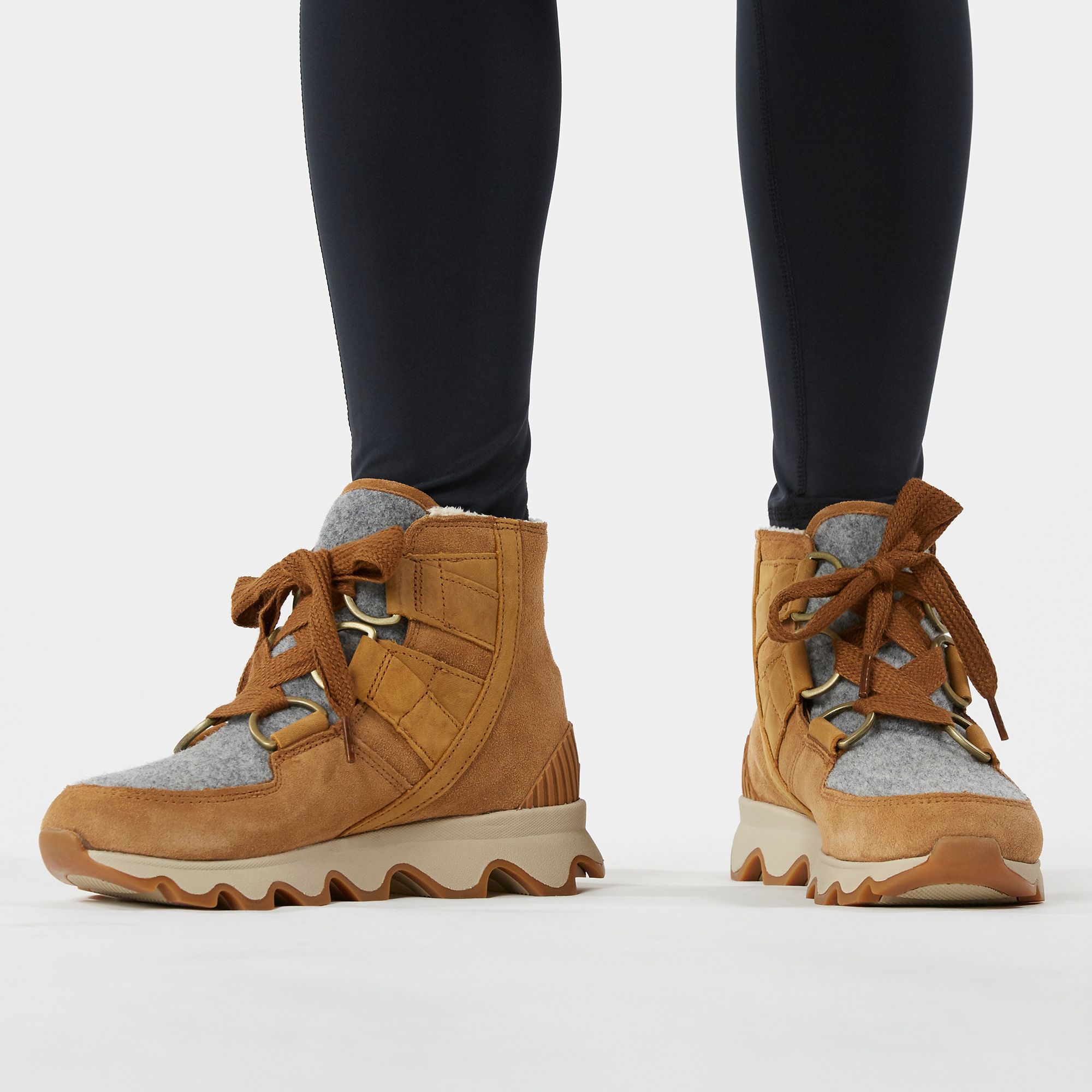 sorel women's waterproof hiking boots