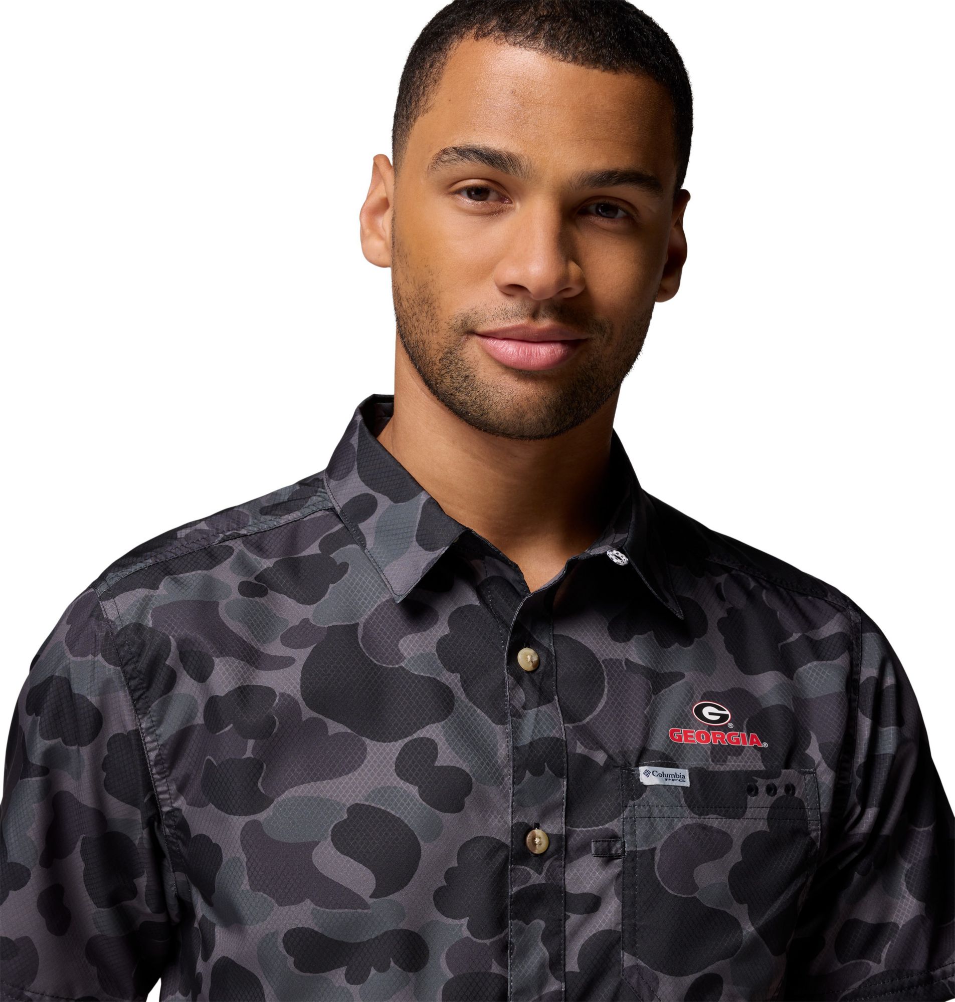 Columbia Men's Georgia Bulldogs Camo Super Slack Tide Button Down Shirt product image