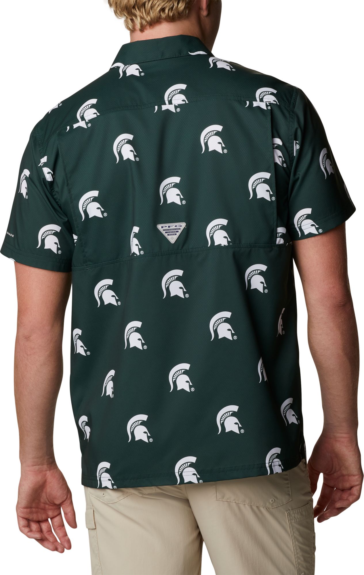 Columbia Men's Michigan State Spartans Green Super Slack Tide Button Down Shirt