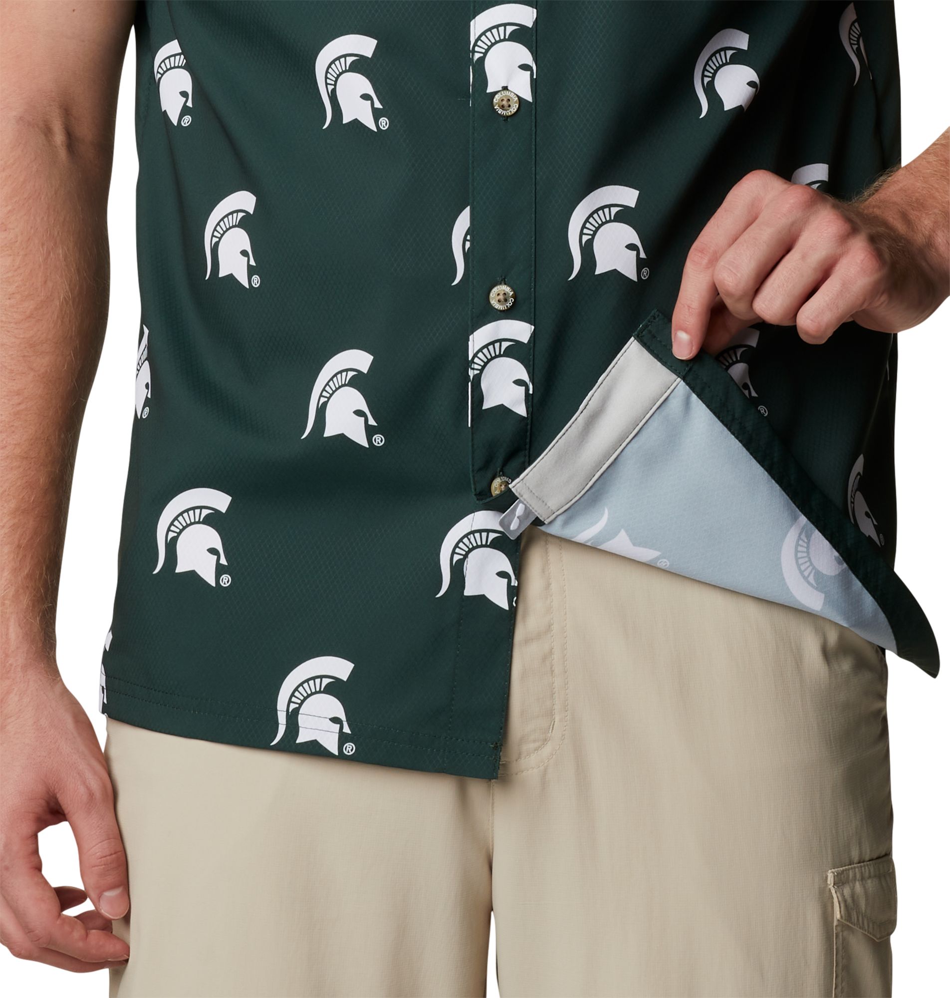 Columbia Men's Michigan State Spartans Green Super Slack Tide Button Down Shirt