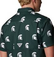 Columbia Men's Michigan State Spartans Green Super Slack Tide Button Down Shirt product image