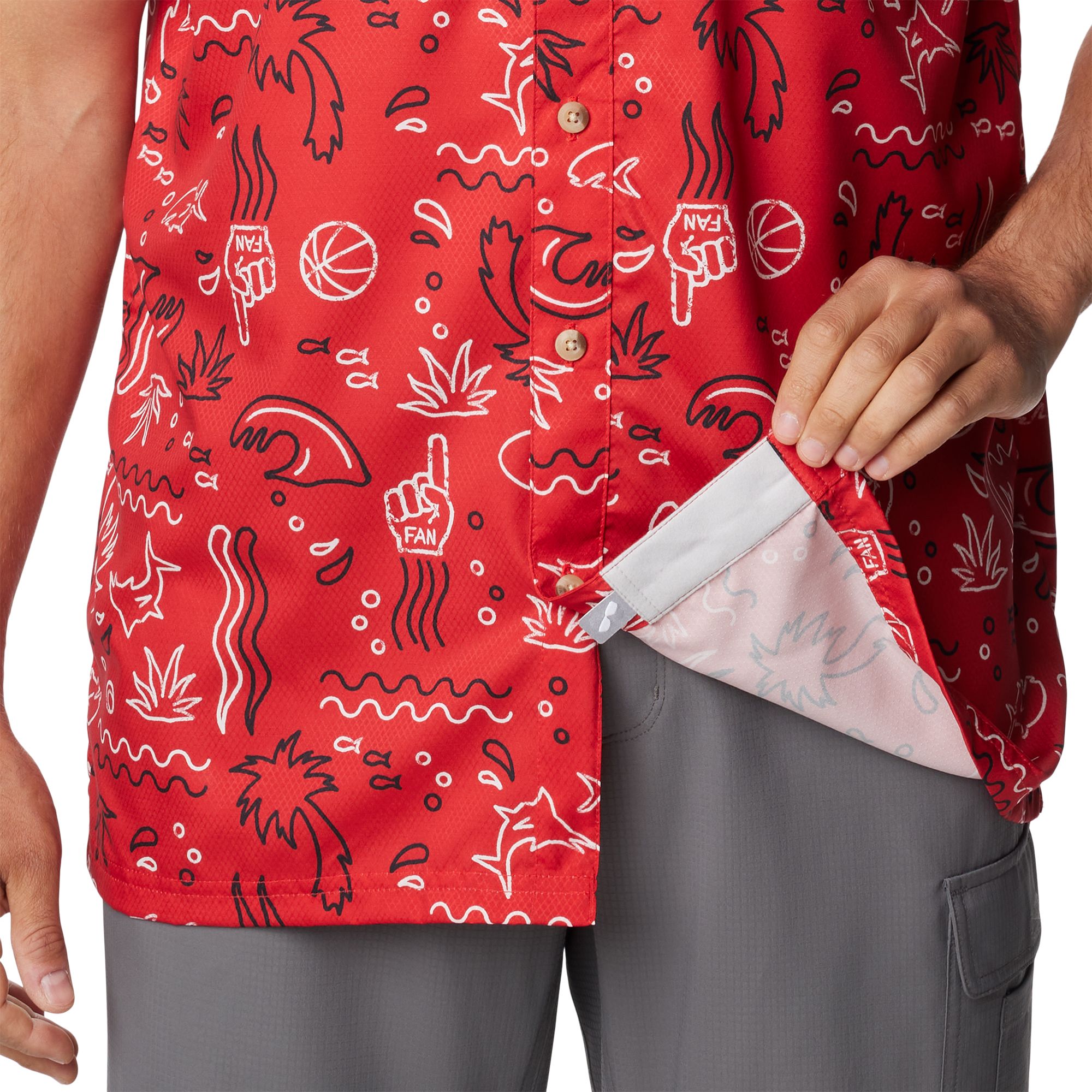 Columbia Men's Georgia Bulldogs Red Super Slack Button Down Shirt product image