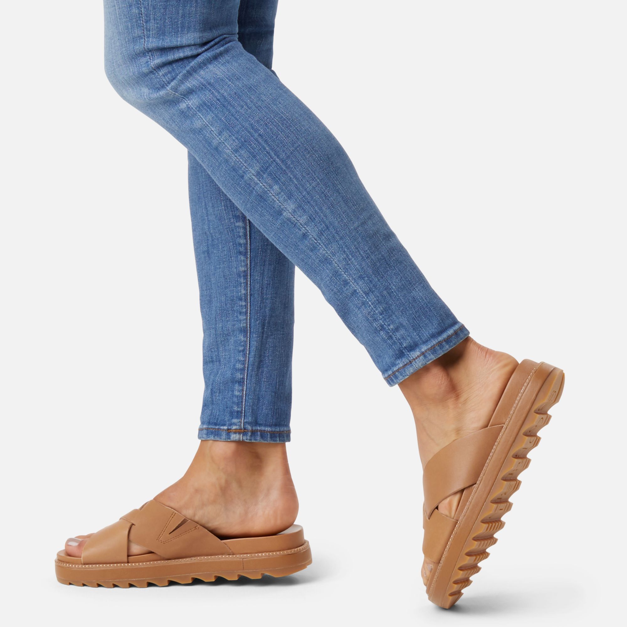 sorel criss cross sandal