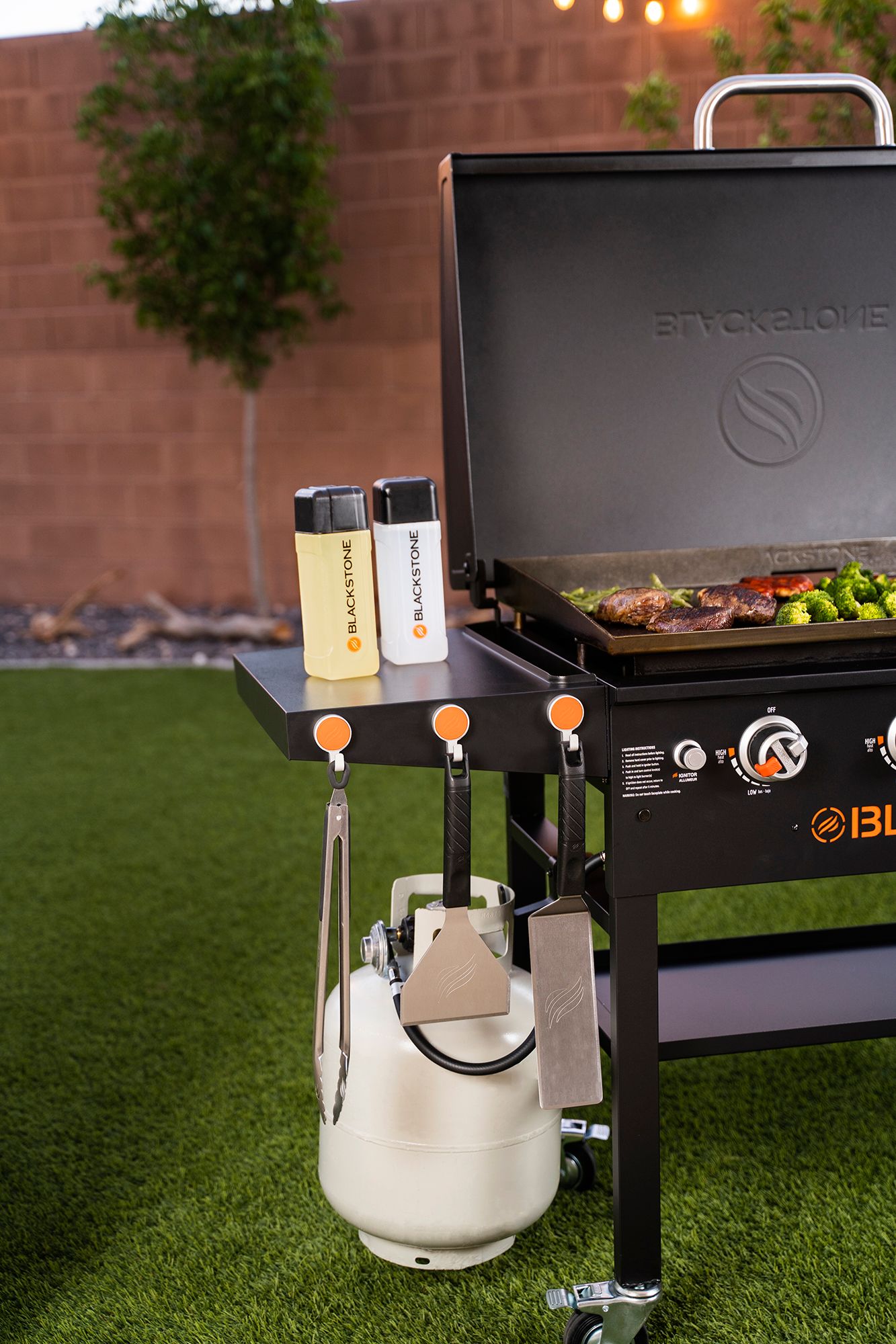 Blackstone 36” Outdoor Griddle with Hood product image
