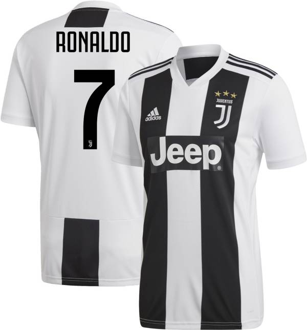 View Cristiano Ronaldo Pictures In Juventus Jersey Pictures