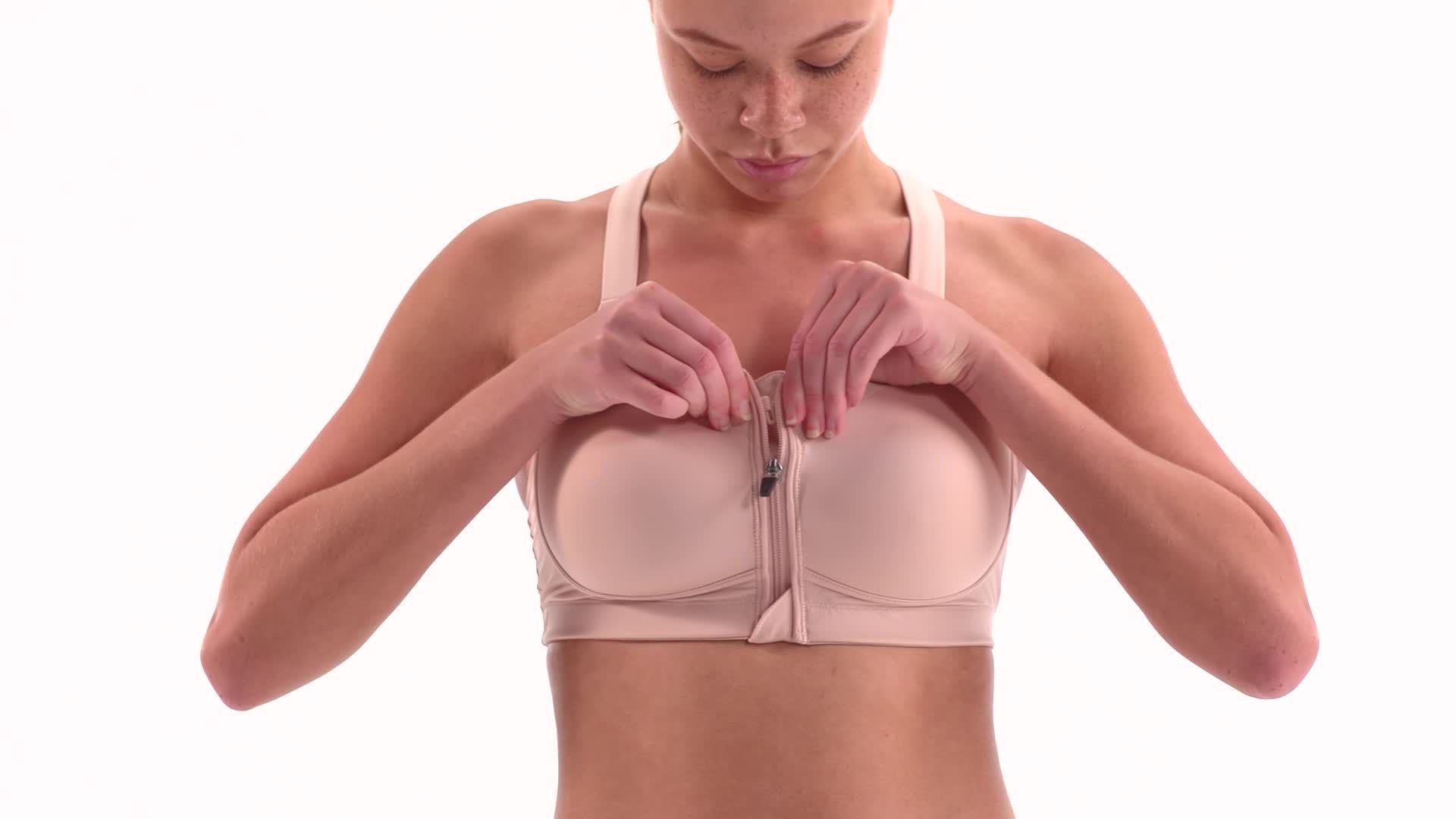 calia by carrie underwood women's strength mesh inset sports bra