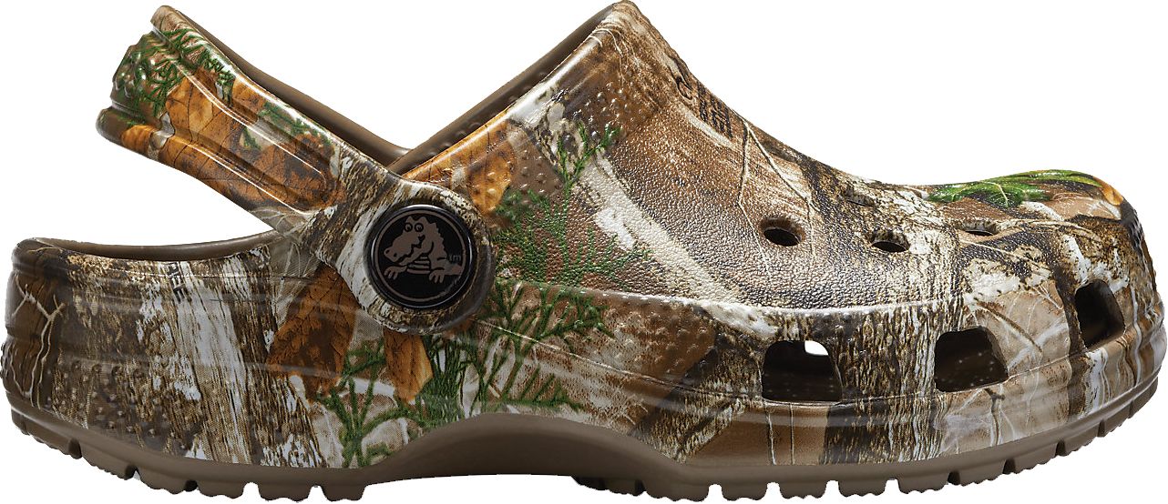 boys realtree crocs