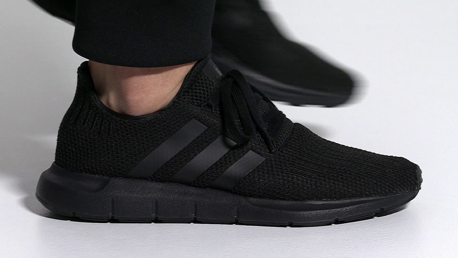 adidas Originals Men's Swift Run Shoes product