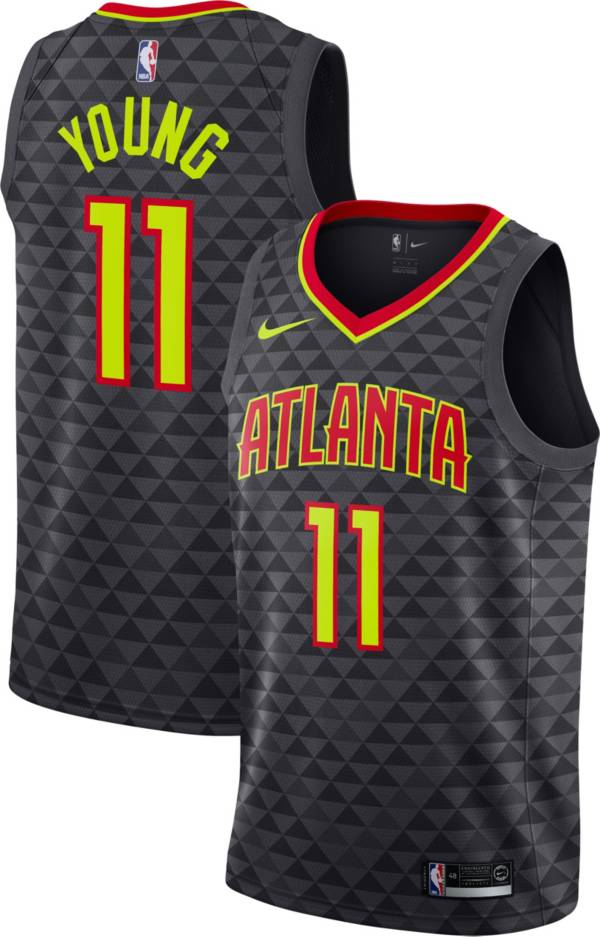 Nike Men S Atlanta Hawks Trae Young 11 Black Dri Fit Swingman Jersey Dick S Sporting Goods