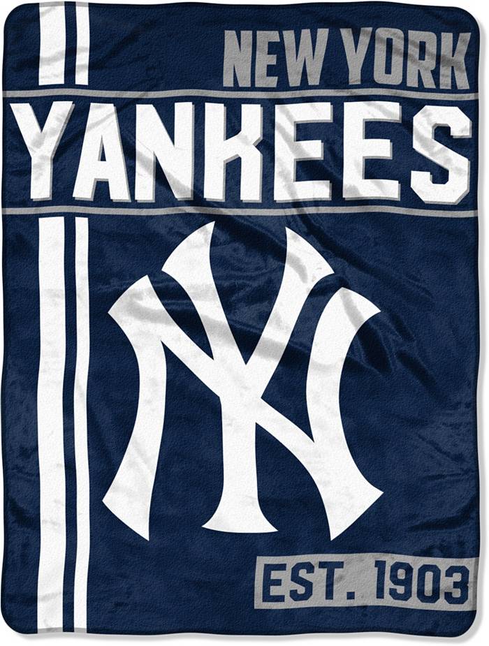 MLB New York Yankees Star Wars & MLB Micro Raschel Throw Blanket, 46 x 60  : : Home