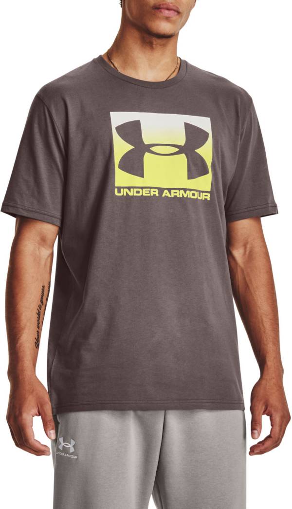 CAMISETA UNDER ARMOUR PARA HOMBRE UA BOXED SPORTSTYLE SS-GRY