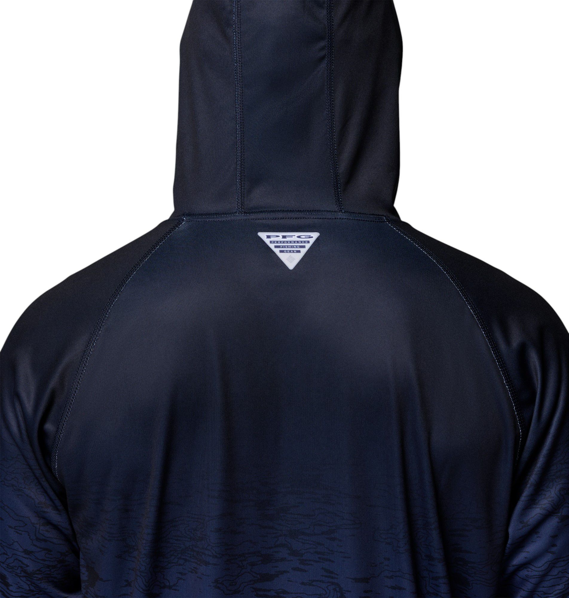 Columbia Men's North Carolina Tar Heels Navy Super Terminal Tackle Ombre Pullover Hoodie product image