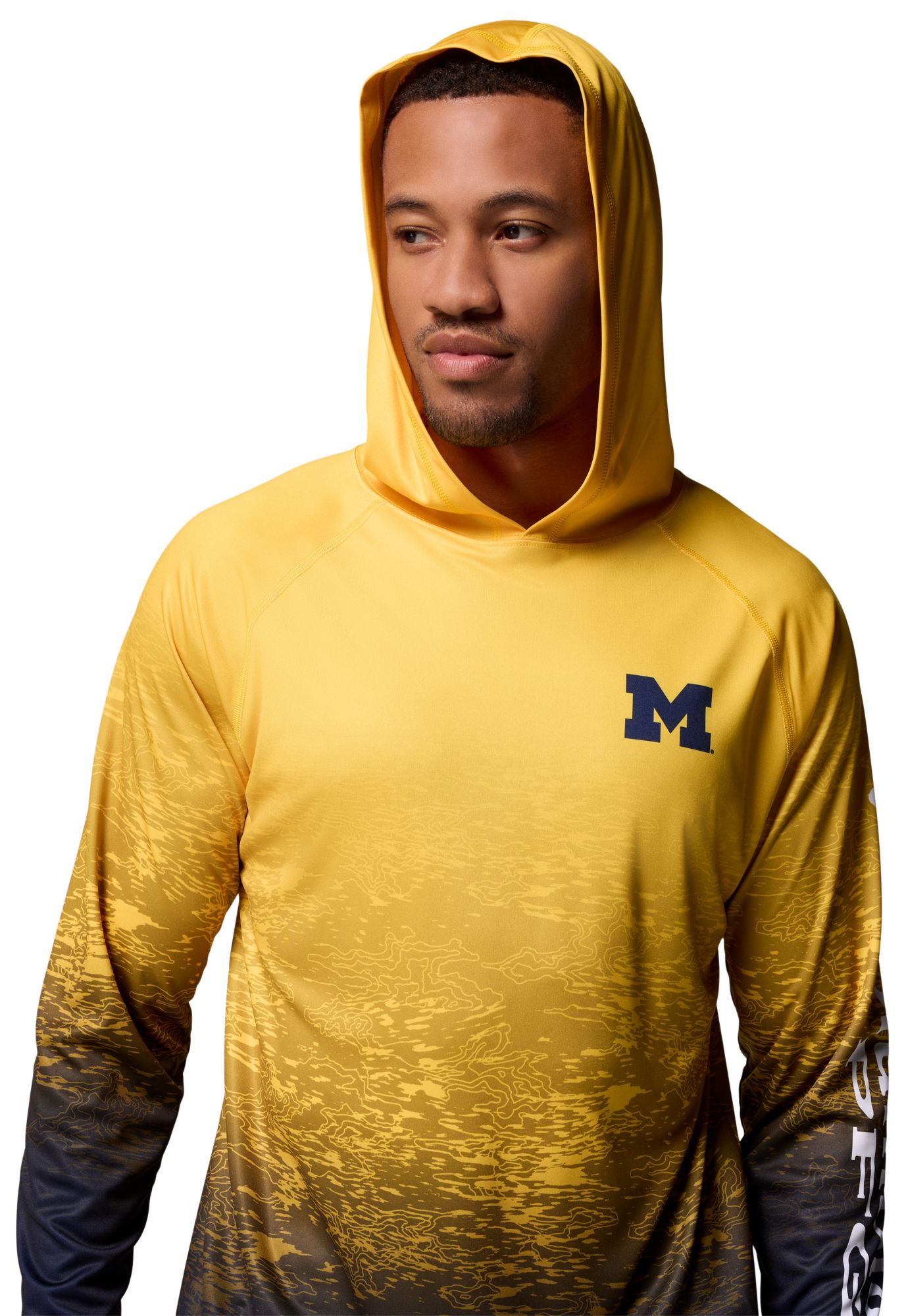 Columbia Men's Michigan Wolverines Yellow Super Terminal Tackle Ombre Pullover Hoodie product image
