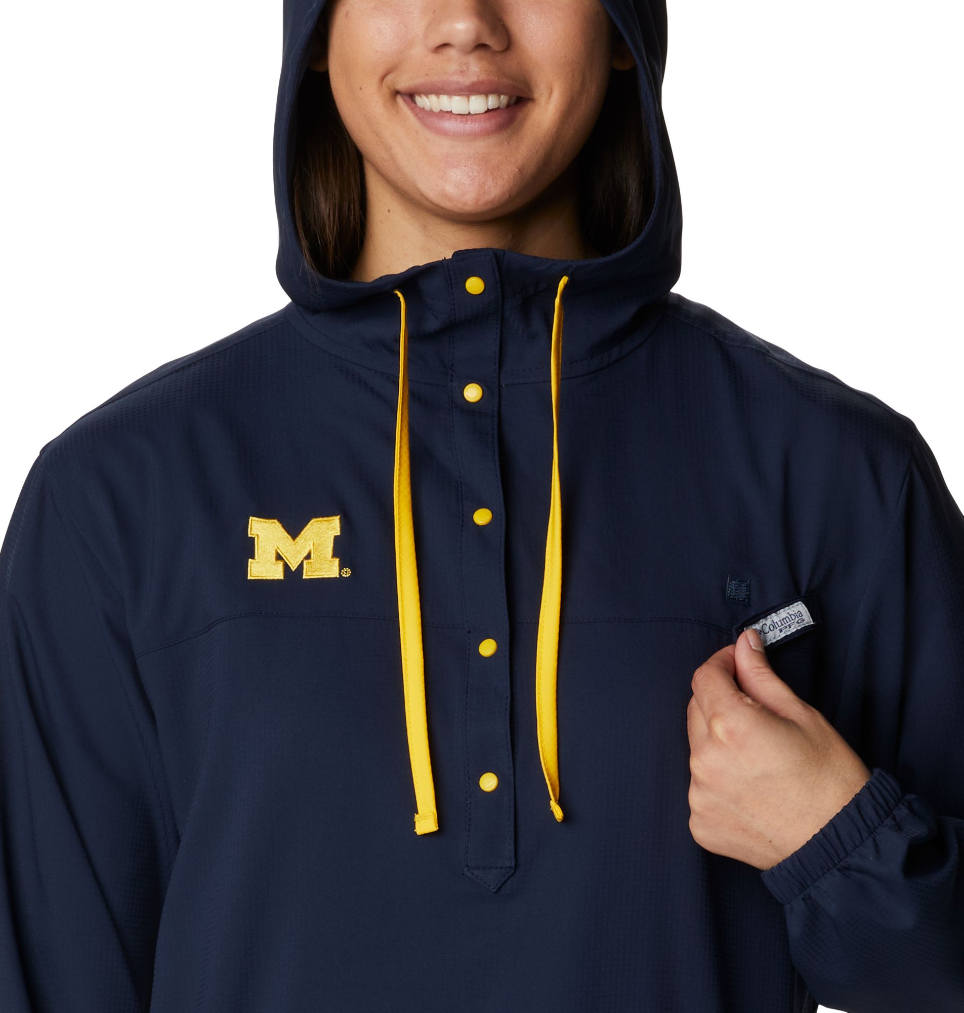 Columbia Women's Michigan Wolverines Blue PFG Tamiami Quarter-Snap Long Sleeve Hooded Shirt product image