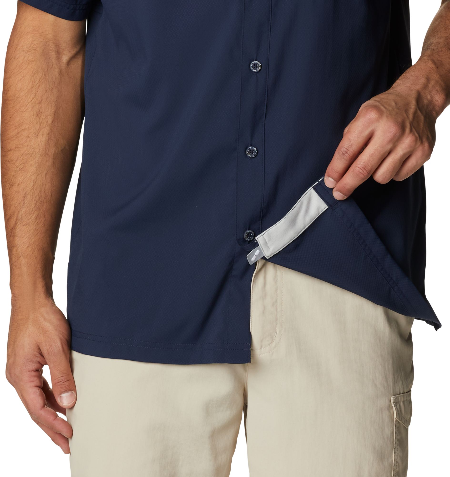 Columbia Men's Notre Dame Fighting Irish Navy Slack Tide Camp Button Down Shirt product image