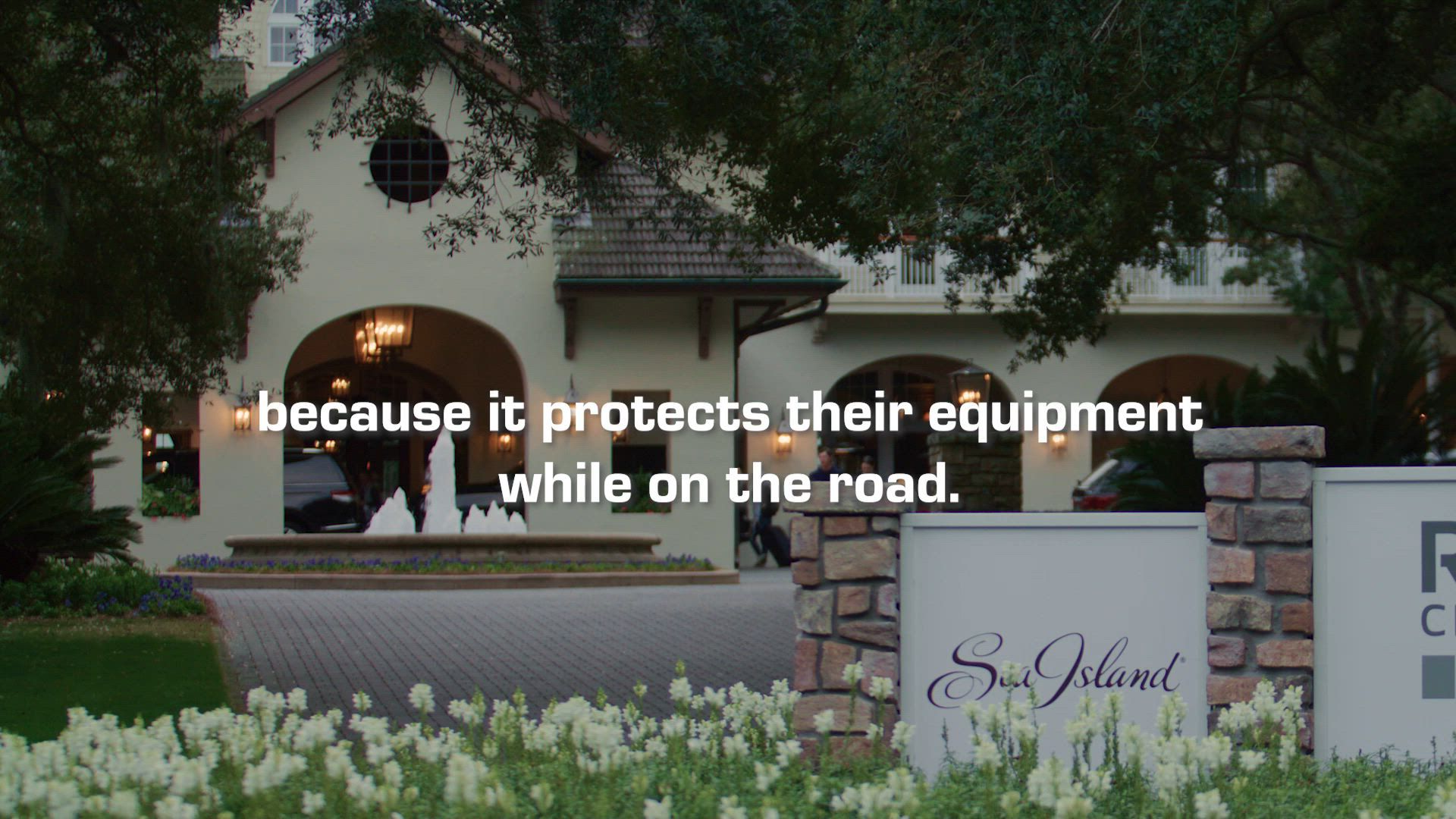 Club Glove Last Bag Collegiate Travel Cover with Stiff Arm product