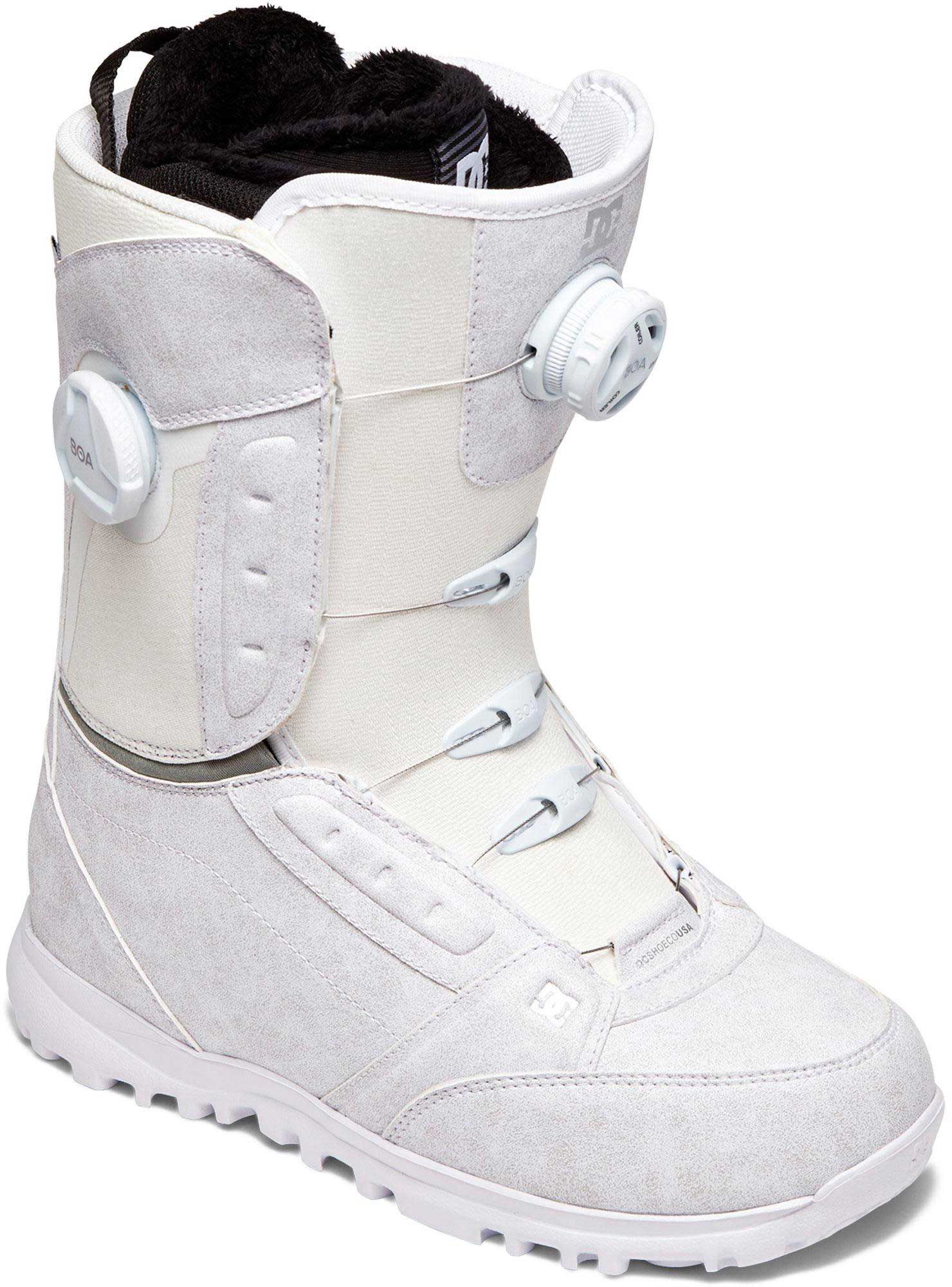 dc white snowboarding boots