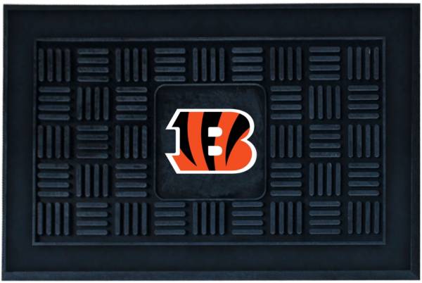 Fanmats Los Angeles Rams License Plate Frame - Black