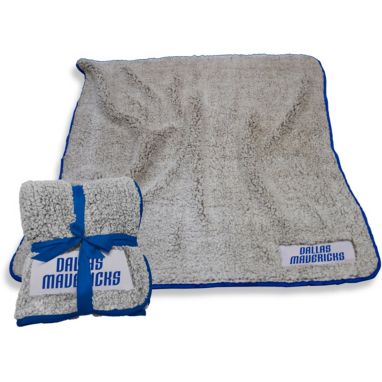 sorry, Logo Brands Dallas Mavericks 50'' x 60'' Frosty Fleece Blanket is currently out of stock