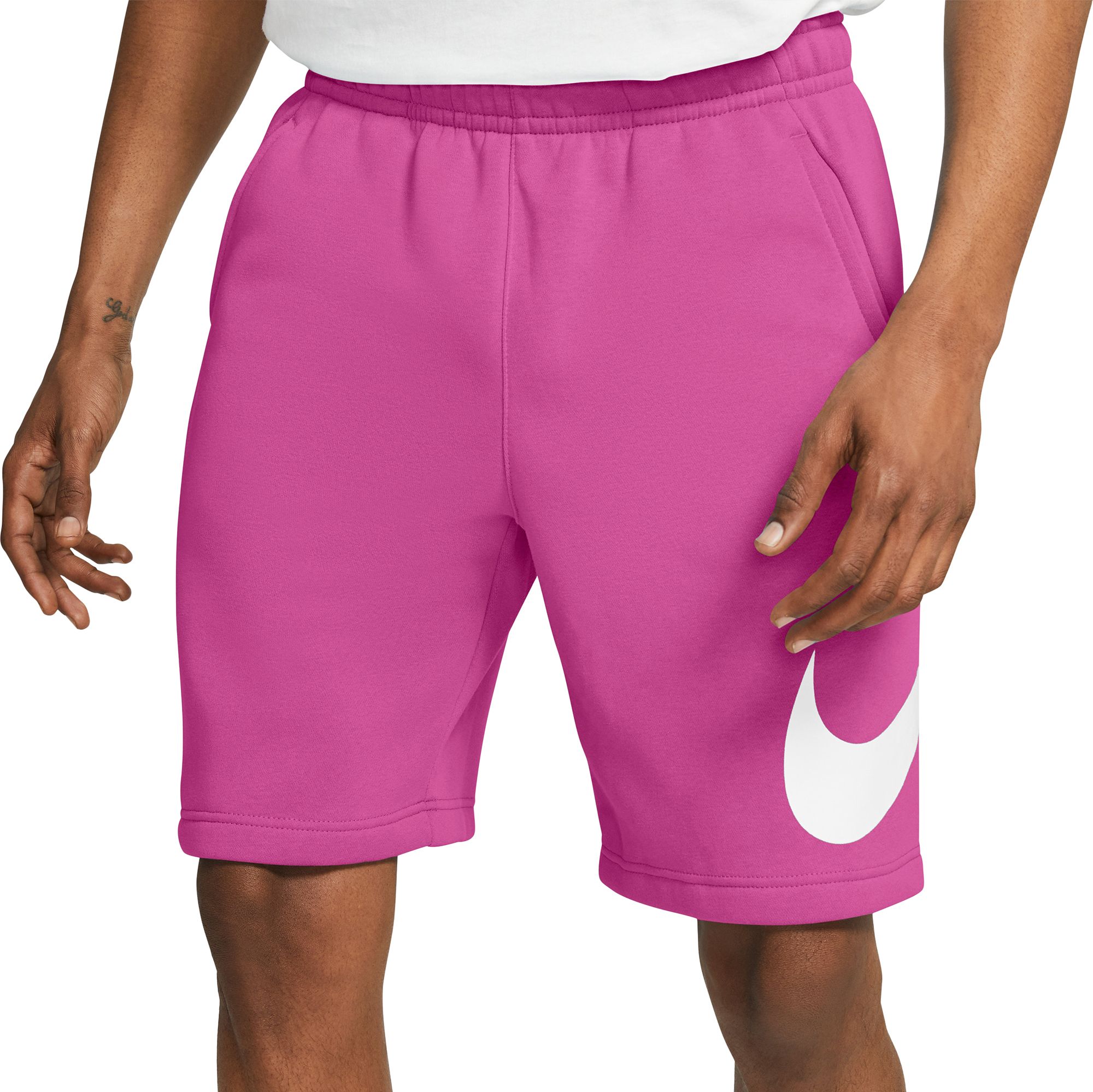 nike fleece shorts outfit