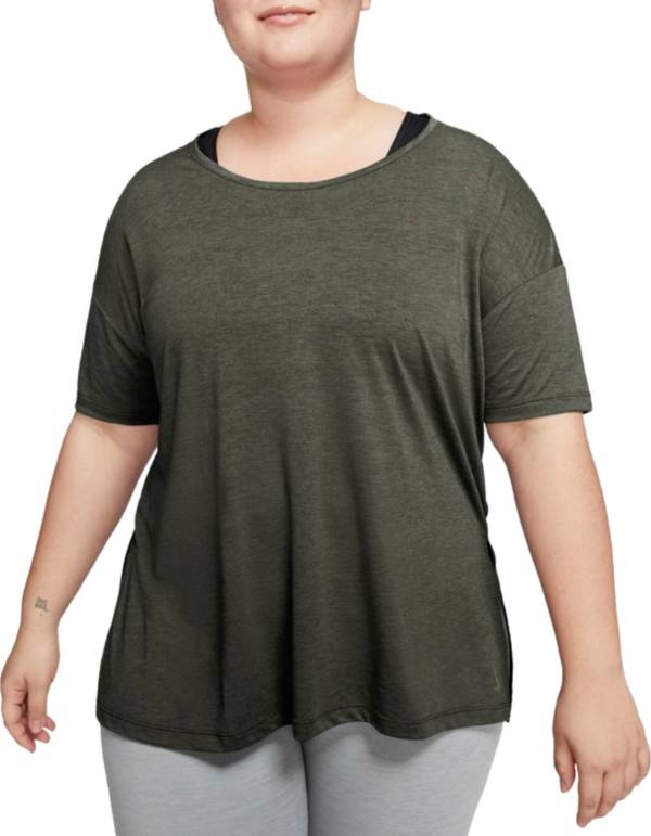 Nike Women's Plus Size Dri-FIT Short Sleeve Yoga Training Top