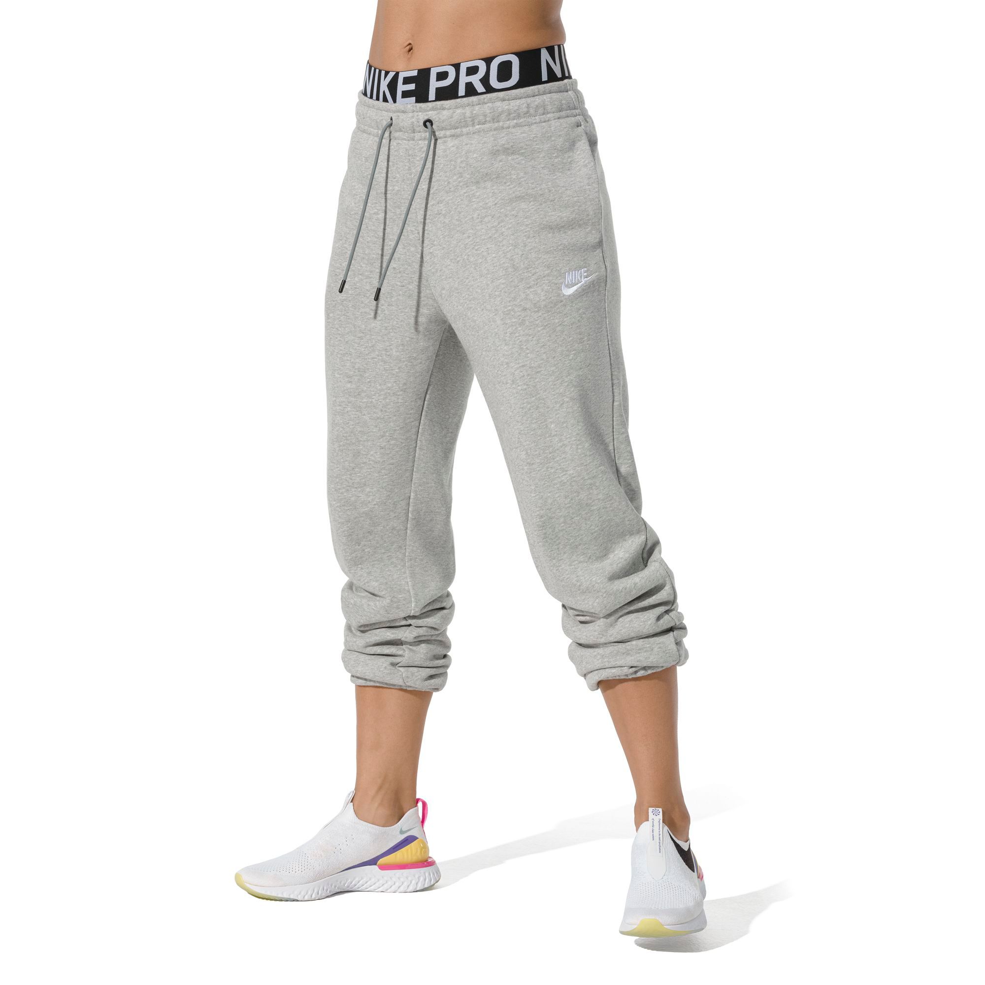 nike pro under sweatpants
