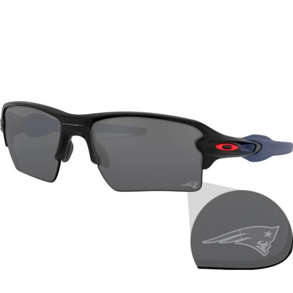 Oakley New England Patriots Oak Flak 2.0 XL Sunglasses