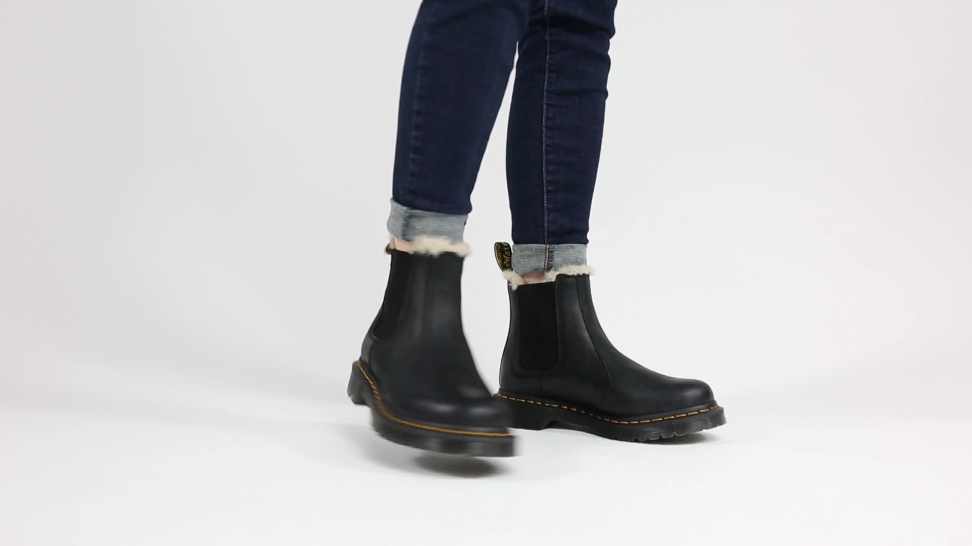 2976 zip chelsea boots