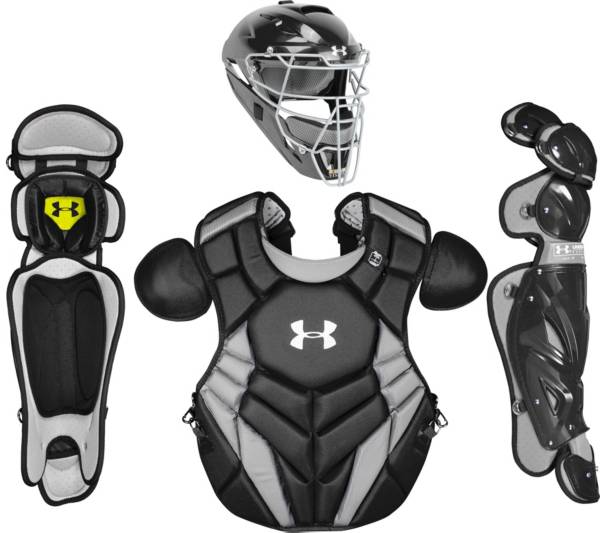 Under Armour Adult Genuine Pro Catcher's Set