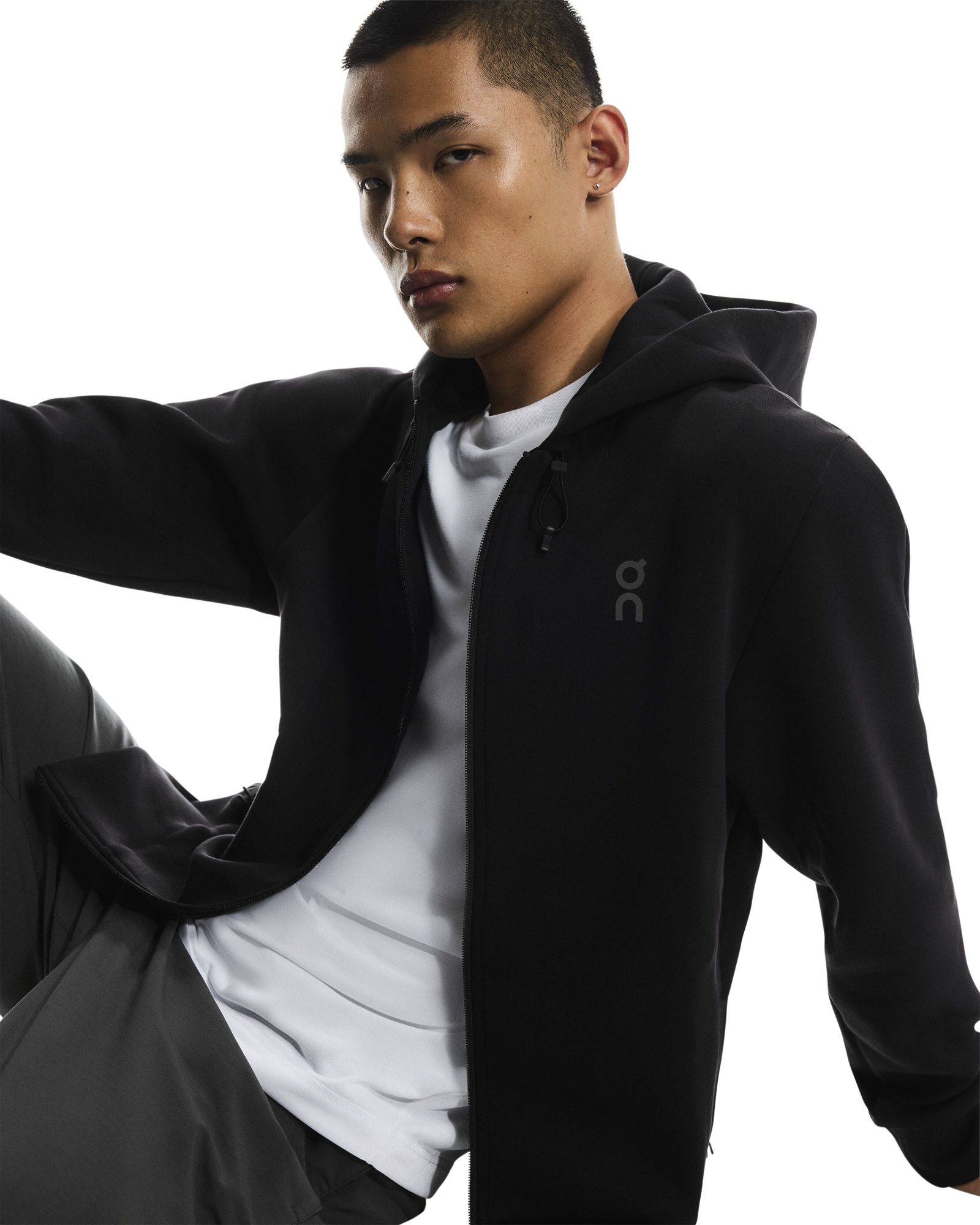 On Men's Focus Tech Zip Hoodie product image