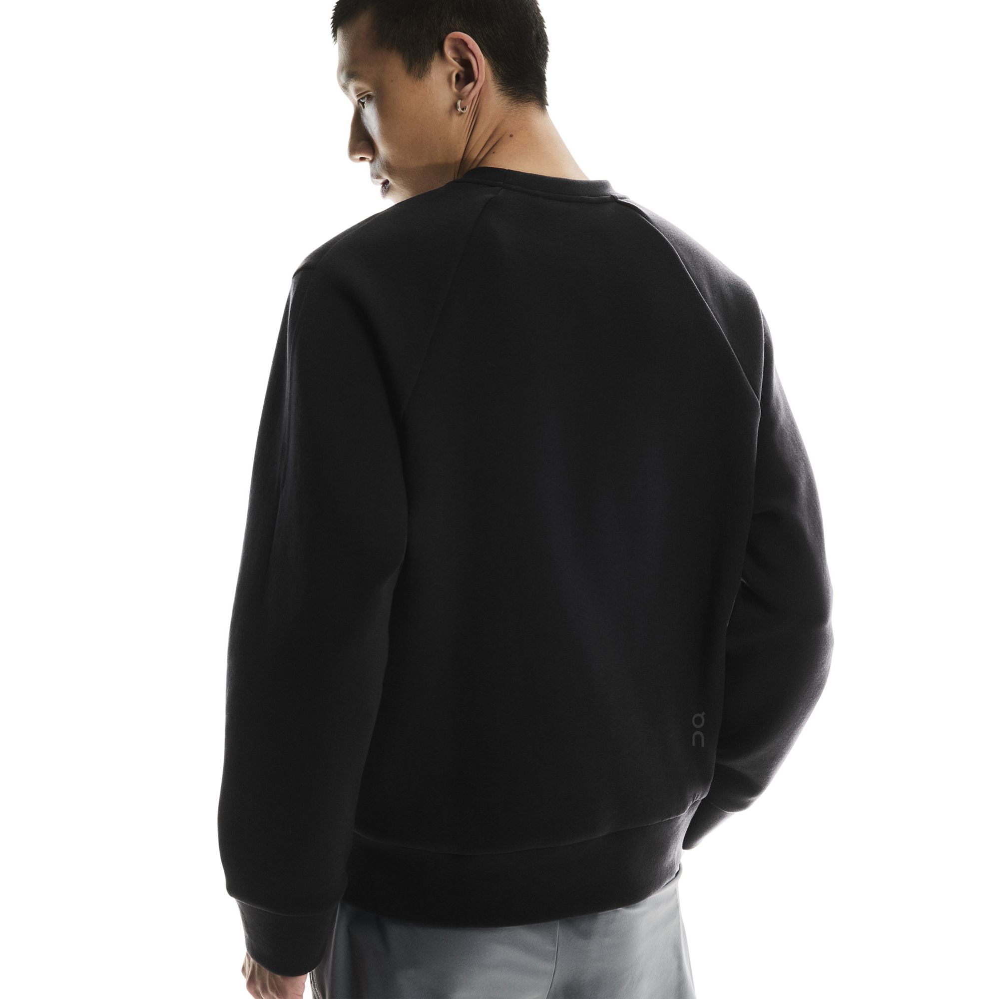 On Men's Focus Tech Tennis Crewneck product image