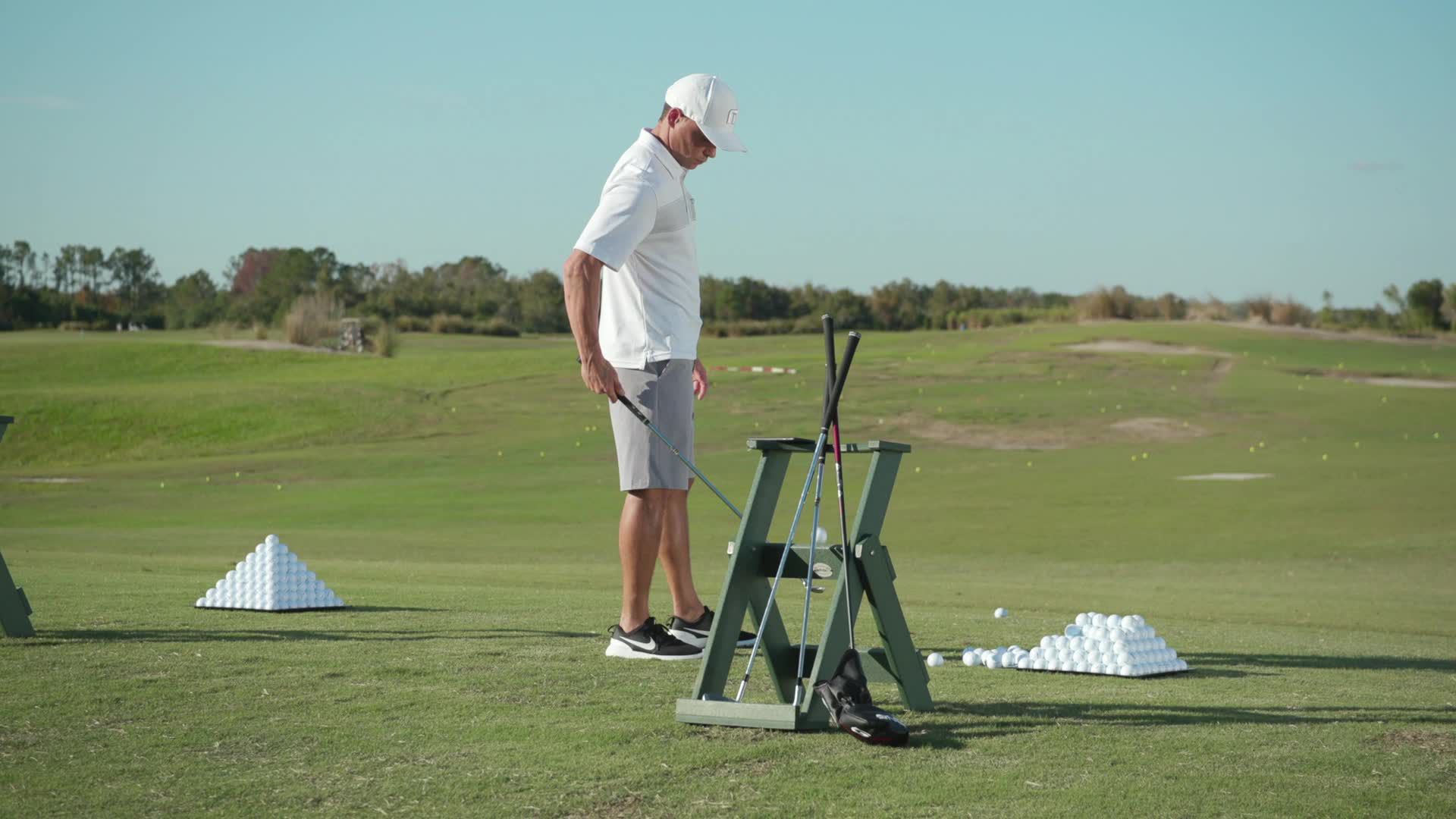 TravisMathew Men's Beck 10'' Golf Shorts product