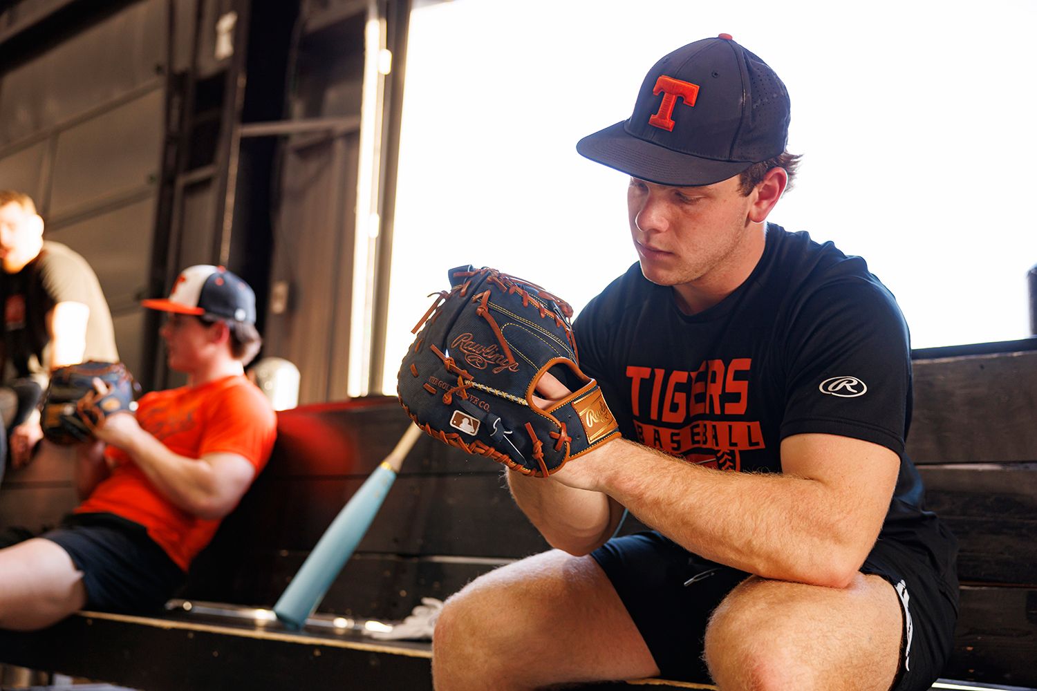 Rawlings 13'' Heart of the Hide "Denim" Pro Label Series First Base Mitt 2025 product image