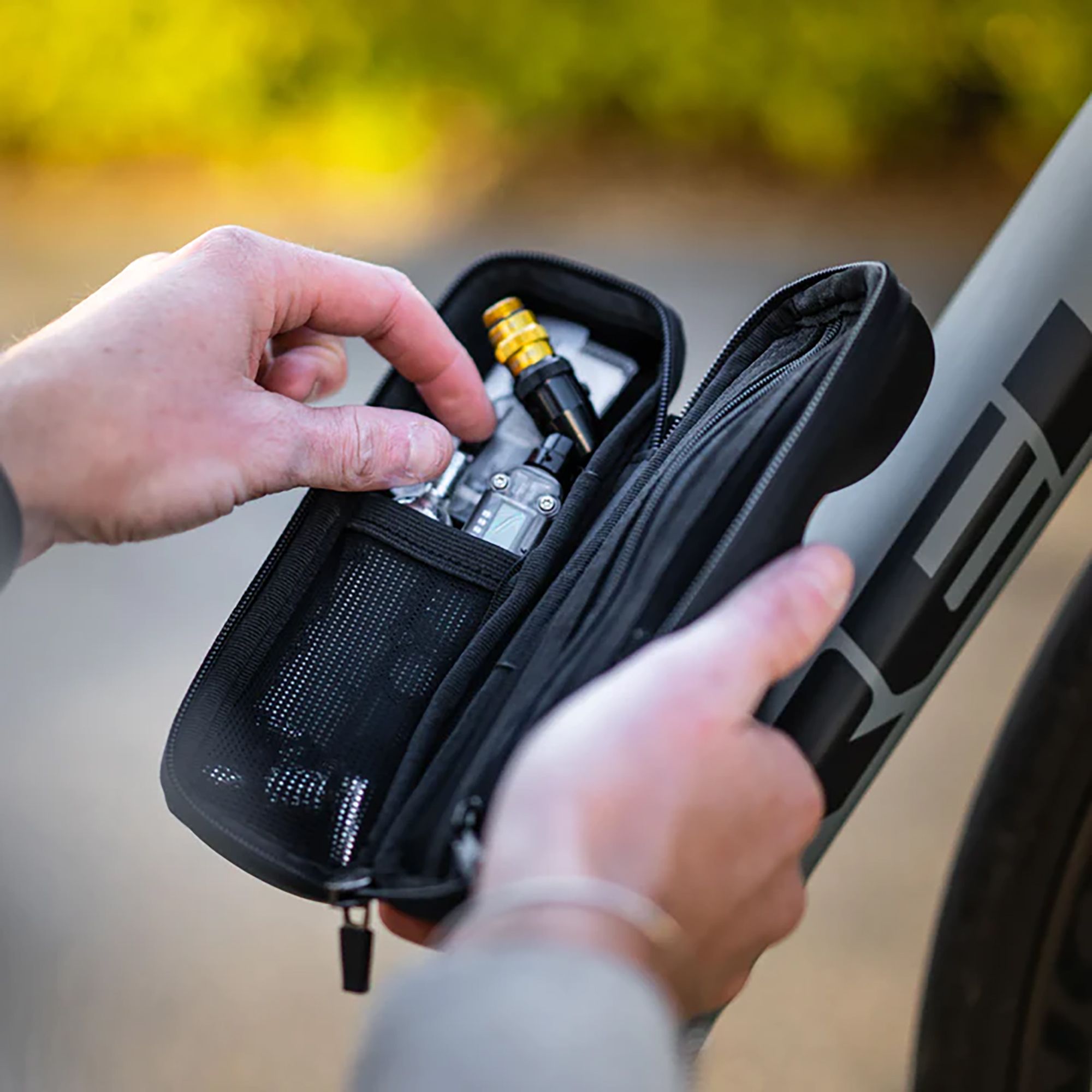 LEZYNE Flow Tool Caddy Pro Bike Bag product image