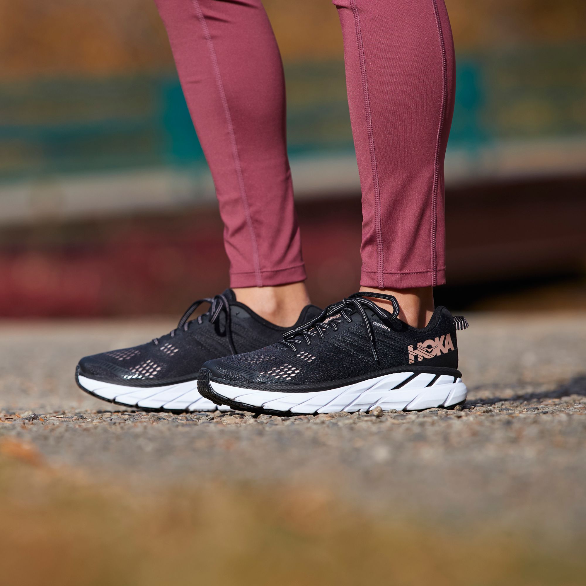 ladies hoka clifton