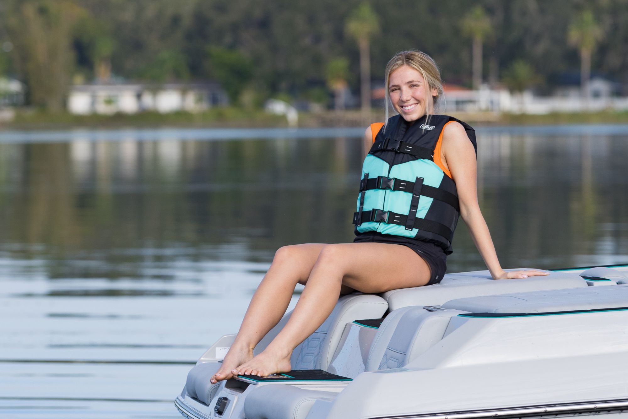 DBX Women's Colorblock Nylon Life Vest product image