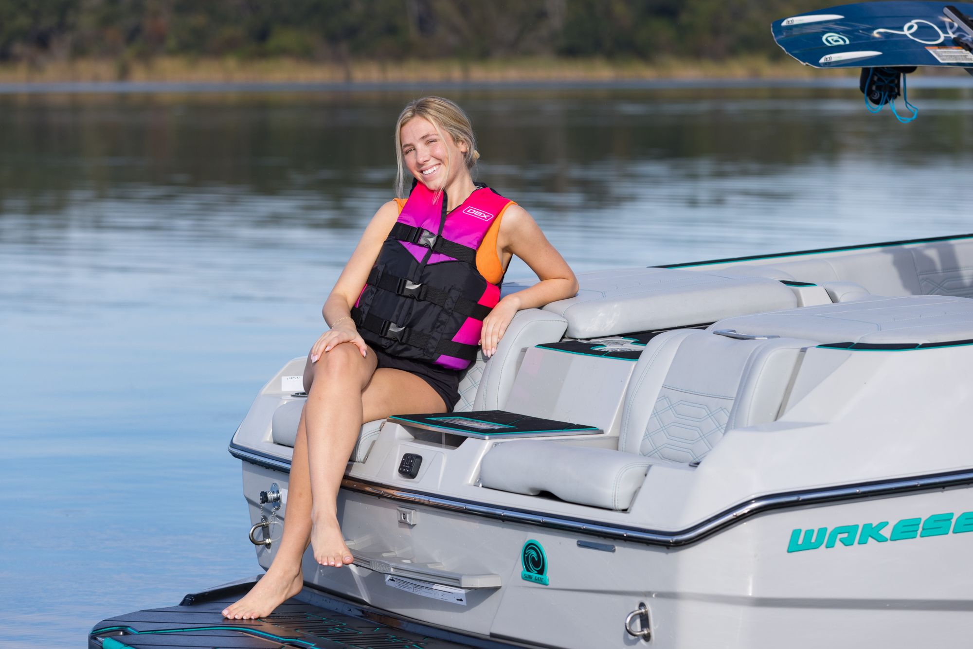 DBX Women's Gradient Nylon Life Vest product image