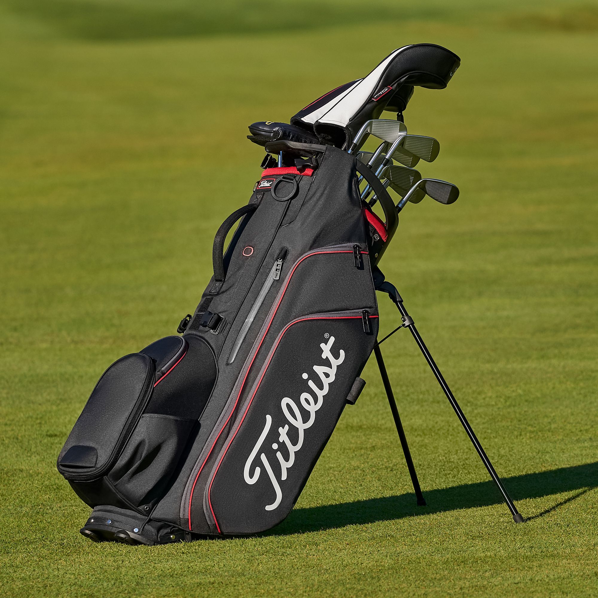 Titleist Hybrid 14 Stand Bag product image