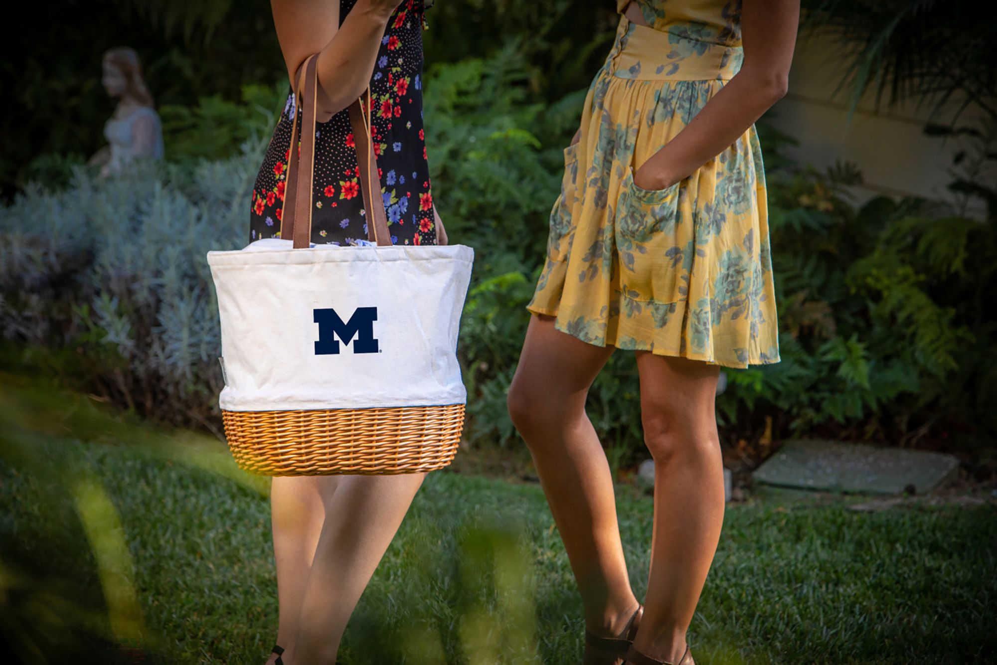 Picnic Time Michigan Wolverines Canvas and Willow Basket Bag