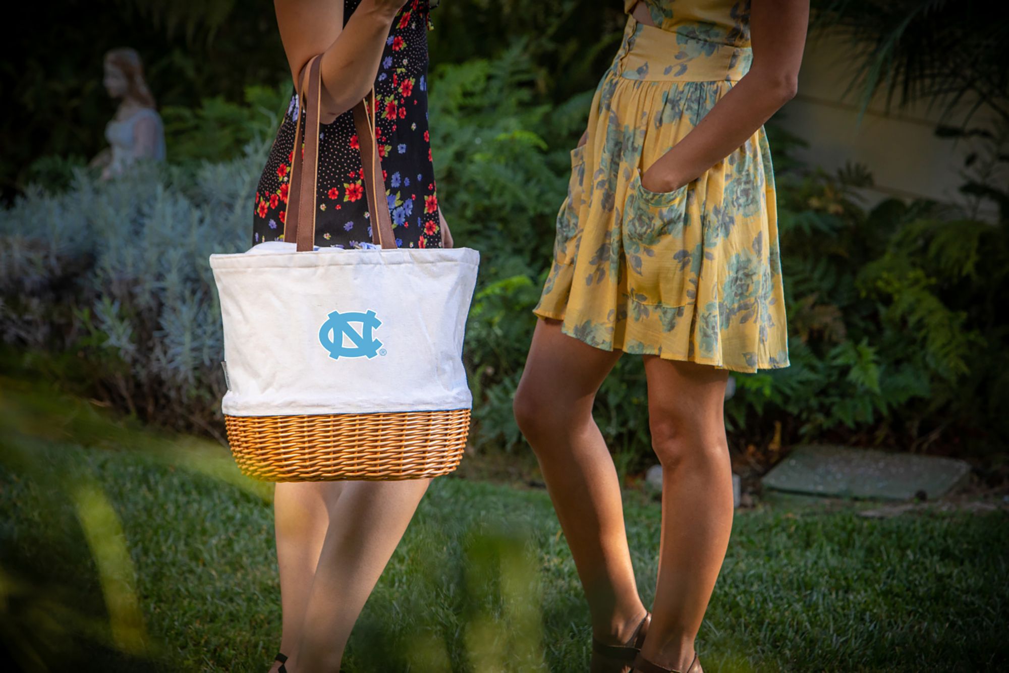 Picnic Time North Carolina Tar Heels Canvas and Willow Basket Bag product image