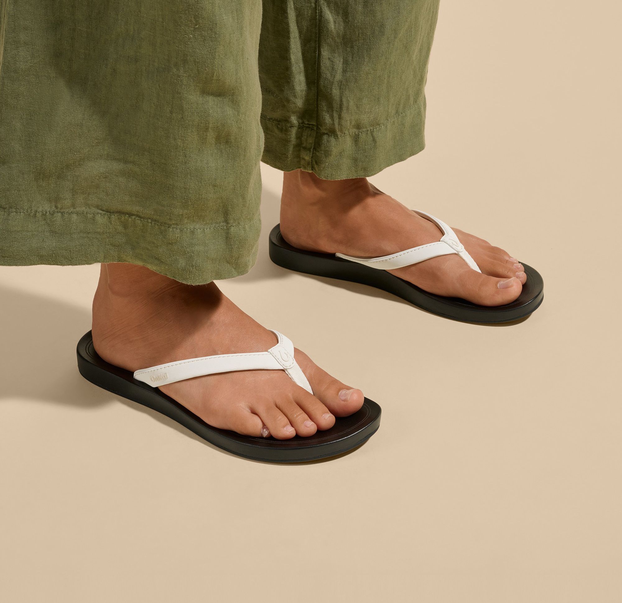 OluKai Women's UIKI Flip Flop product image