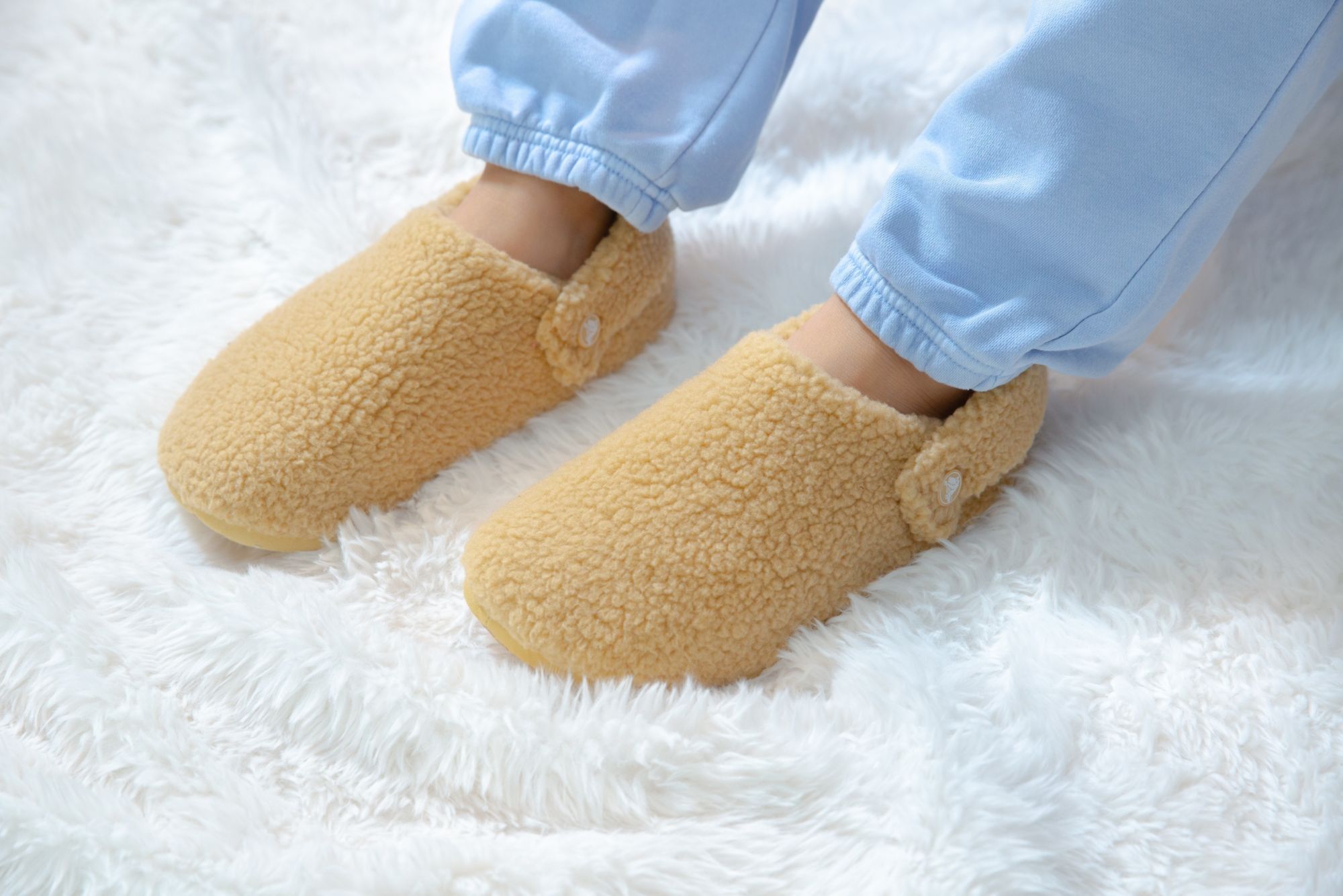 Crocs Classic Cozzzy Slipper product image