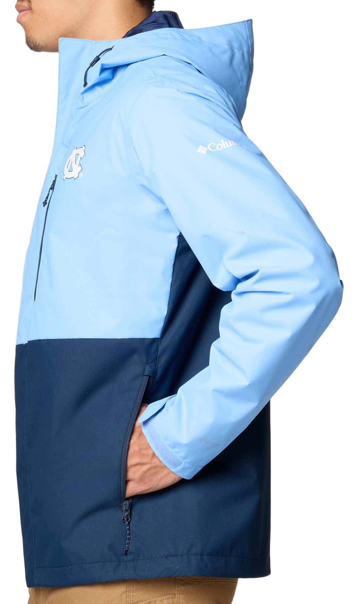 Columbia Men's North Carolina Tar Heels Light Blue/Navy Color Block Field Bound Jacket product image