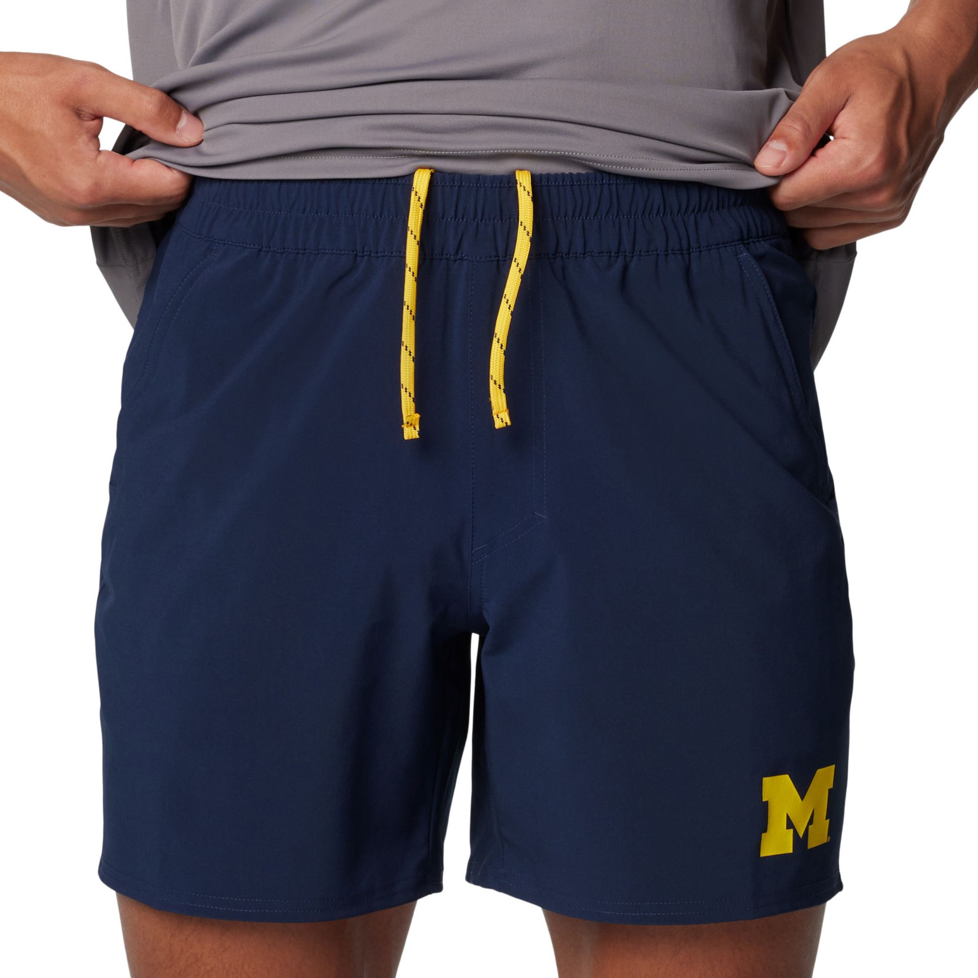 Columbia Men's Michigan Wolverines Navy Terminal Roamer Shorts product image