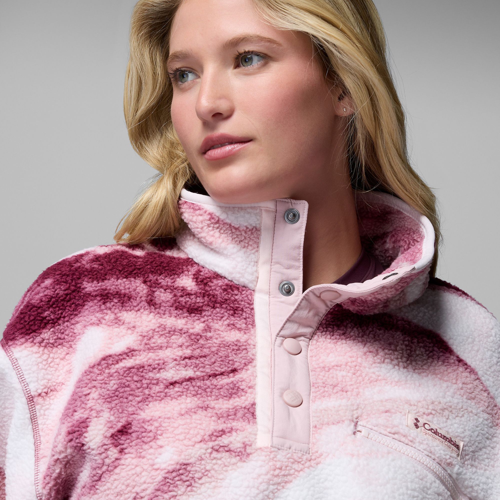 Columbia Women's Helvetia II Printed Cropped Half Snap Fleece Pullover product image