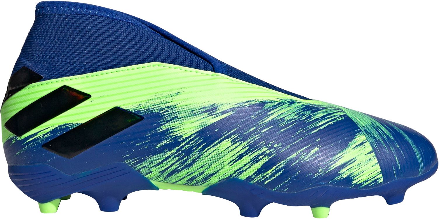 laceless soccer shoes